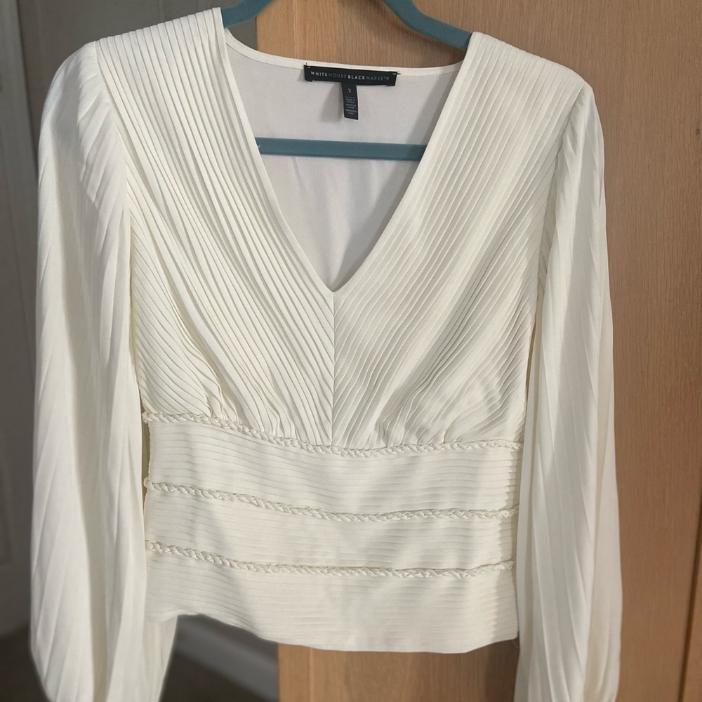 NEVER WORN Beautiful, White House Black Market blouse